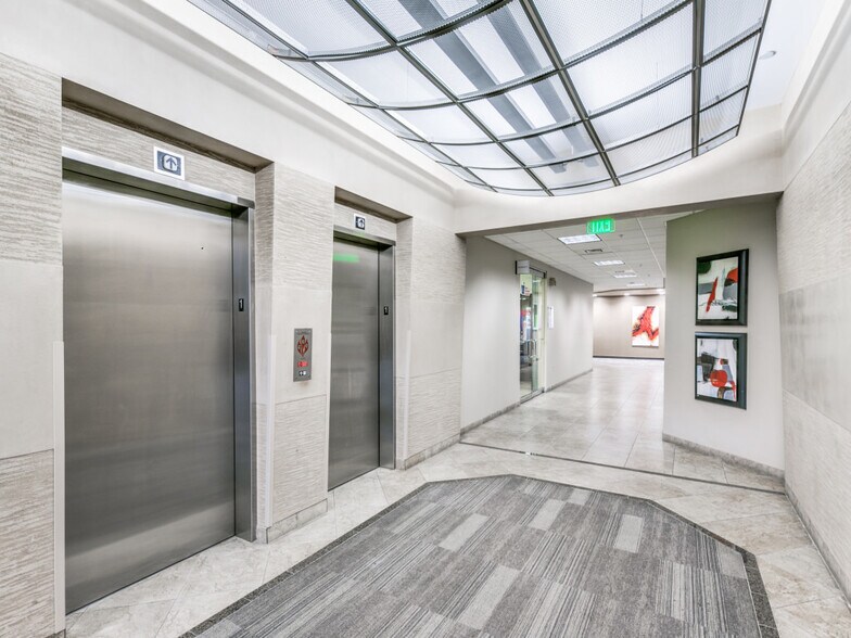 More Photos Of 12606 Greenville Ave, Dallas Medical For Lease