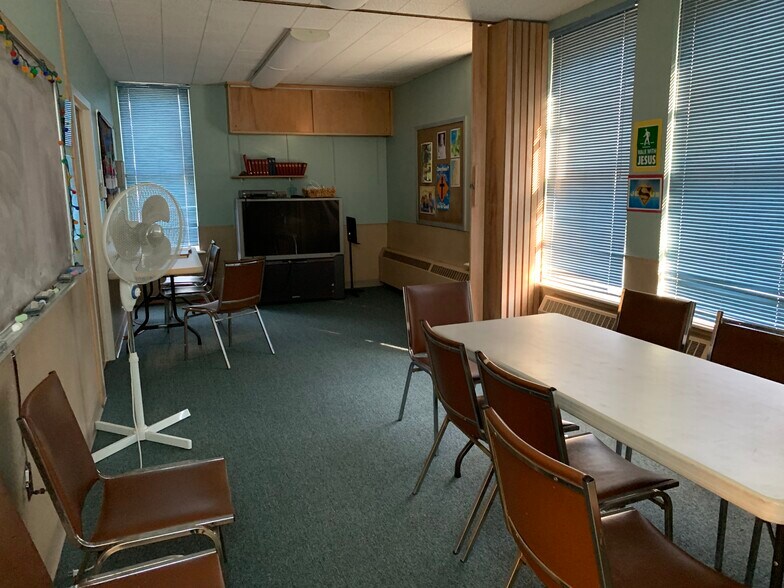 More Photos Of 136 E Main St, Meriden Religious Facility For Sale