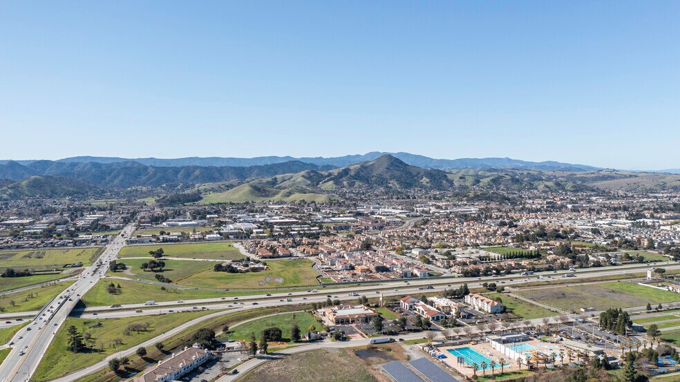 More Photos Of 16175 Condit Rd, Morgan Hill Freestanding For Lease