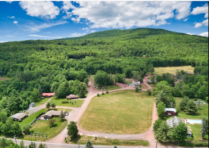 More Photos Of 218 NY-296, Windham Hotel For Sale