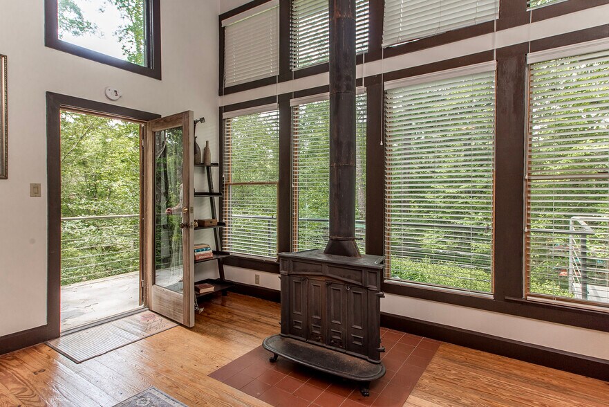 More Photos Of 11030 Garden Ln, Folsom Specialty For Sale