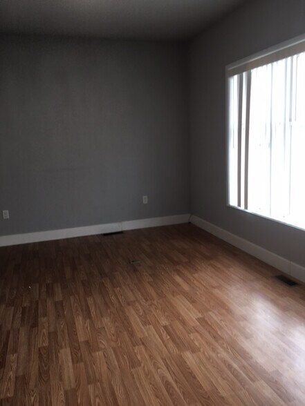 More Photos Of 532 Main St, Wintersville Freestanding For Lease