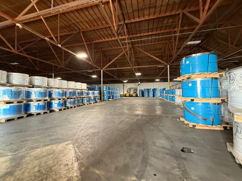 More Photos Of 1400 Waterloo Rd, Stockton Warehouse For Lease
