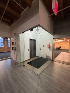 More Photos Of 9-15 W Hubbard St, Chicago Loft Creative Space For Lease