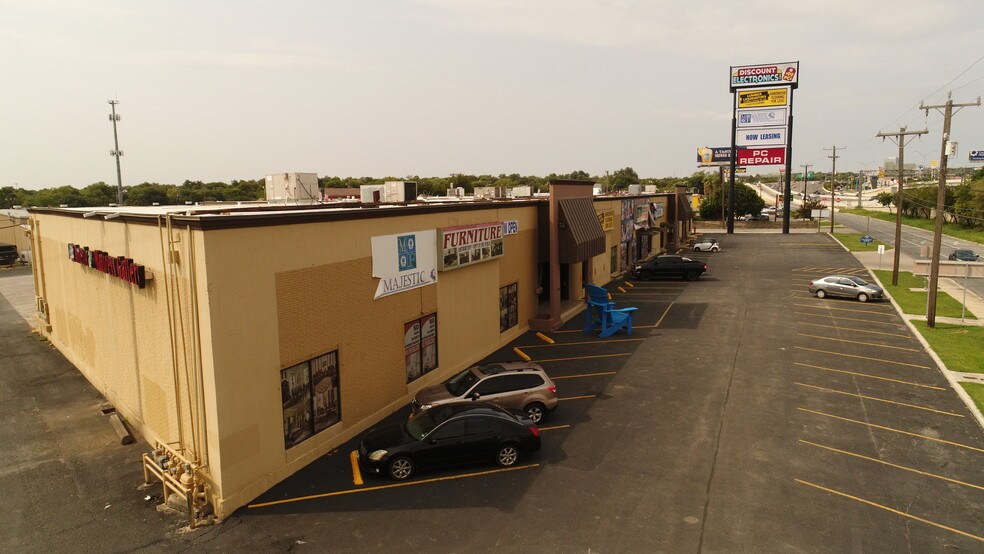 More Photos Of 2200-2206 NW Loop 410, San Antonio Warehouse For Lease