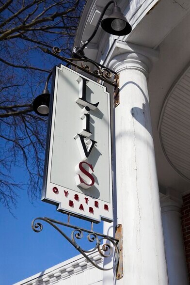 More Photos Of 162-170 Main St, Old Saybrook Storefront Retail Office For Lease