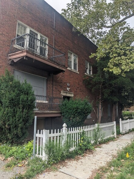 More Photos Of 1178 E 167th St, Cleveland Apartments For Sale