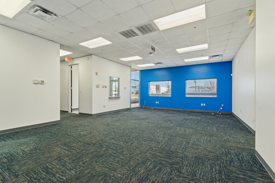 More Photos Of 12343 Cutten Rd, Houston Warehouse For Lease