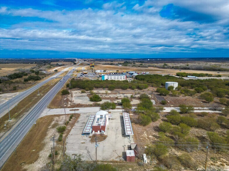 More Photos Of 6280 Highway 281, Three Rivers Fast Food For Sale