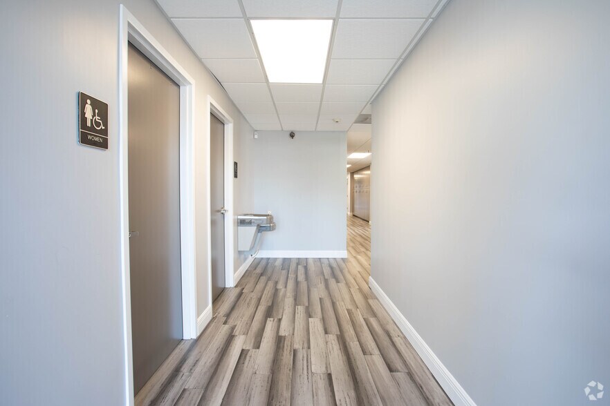 More Photos Of 1725 W Dr Martin Luther King Jr Blvd, Tampa Medical For Lease