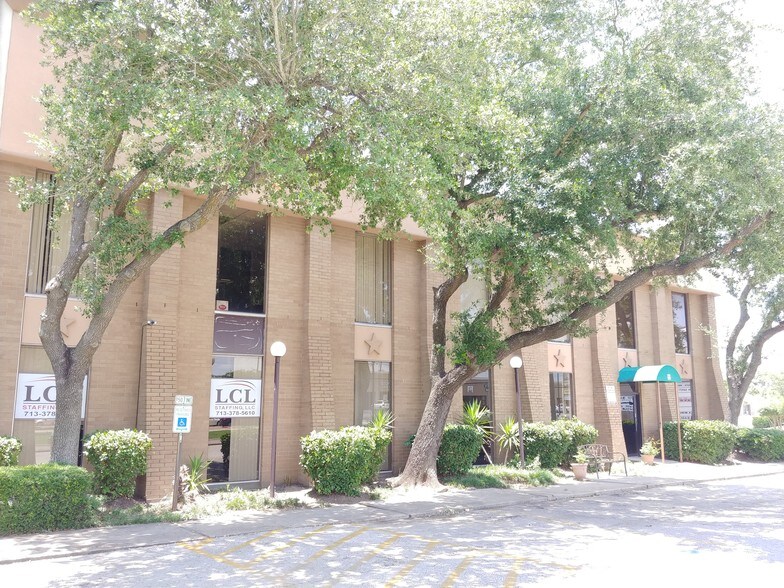 More Photos Of 3222 Burke Rd, Pasadena Office For Lease