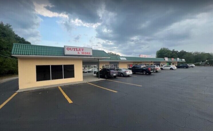 Primary Photo Of 1020 E Alfred St, Tavares Storefront Retail Office For Lease