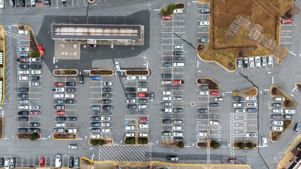 More Photos Of 5339 Old Highway 5, Woodstock Unknown For Lease