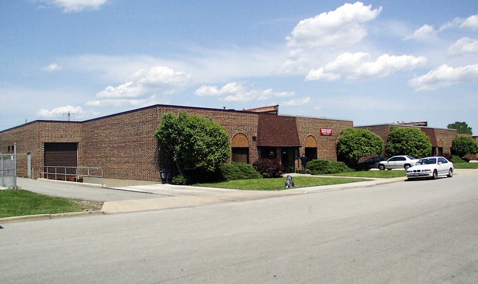 Primary Photo Of 810-812 Greenleaf Ave, Elk Grove Village Warehouse For Lease