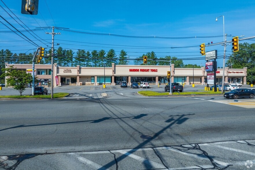 Primary Photo Of 356 S Broadway, Salem Unknown For Lease