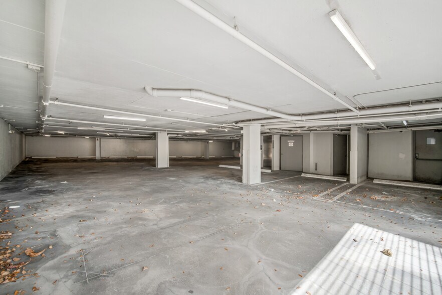 More Photos Of 2424 S Dixie Hwy, Coconut Grove Loft Creative Space For Sale