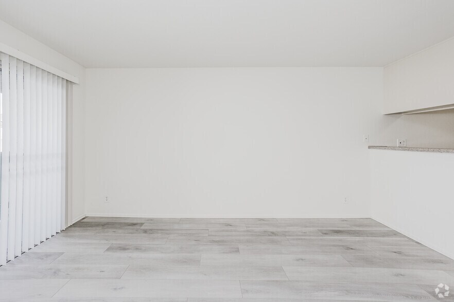 More Photos Of 3415 Linden Ave, Long Beach Apartments For Sale