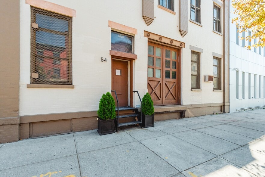 More Photos Of 54 Franklin St, Brooklyn Apartments For Sale