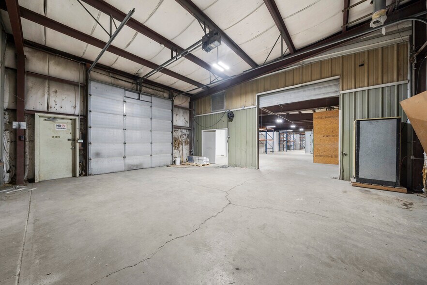 More Photos Of 597 Winthrop St, Taunton Manufacturing For Sale