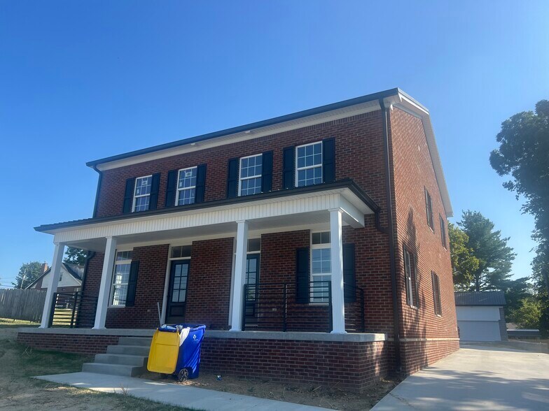 Primary Photo Of 205 Walker St, Franklin Multifamily For Lease