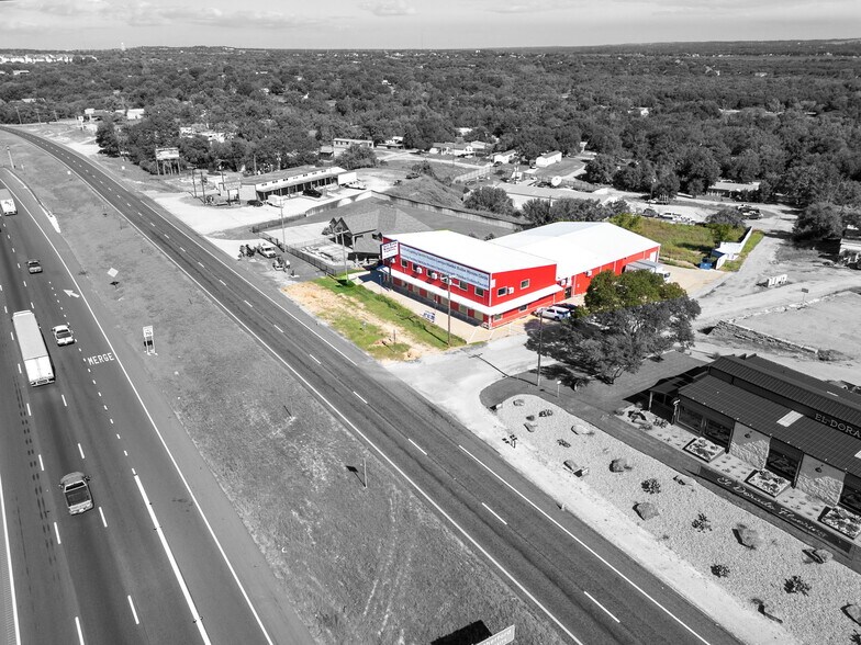 More Photos Of 3879 Fort Worth Hwy, Weatherford Showroom For Sale
