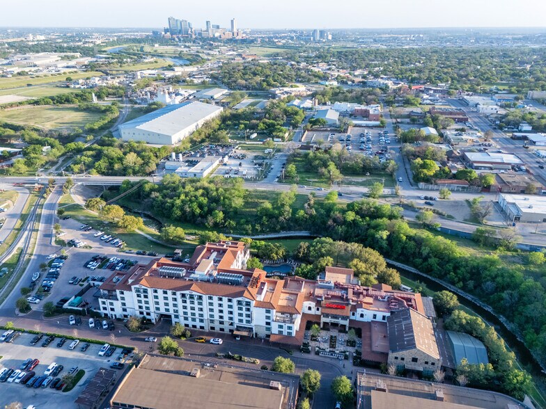 More Photos Of 319 NE 23rd St, Fort Worth Land For Sale