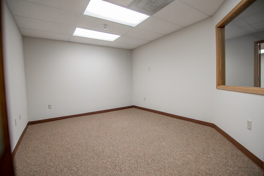 More Photos Of 631 Saint Anne St, Rapid City Medical For Lease