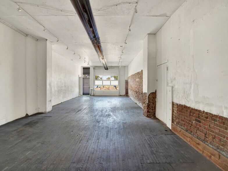 More Photos Of 350 W Front St, Byers Freestanding For Sale