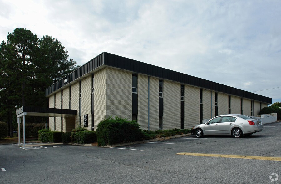 More Photos Of 1530 Martin St, Winston-Salem Coworking Space