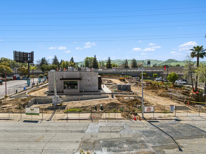 More Photos Of 2410 Mahogany Way, Antioch Fast Food For Sale