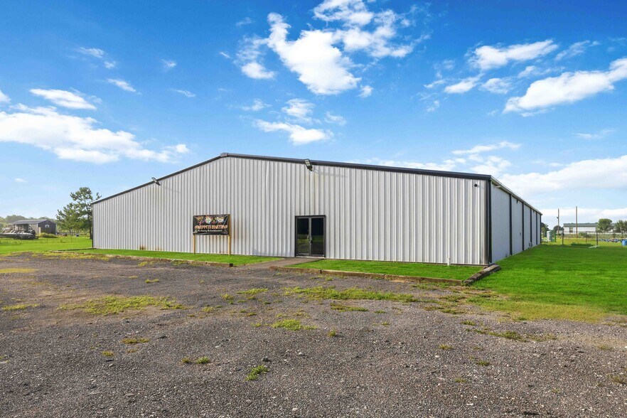 More Photos Of 1061 County Road 6111, Dayton Industrial For Sale