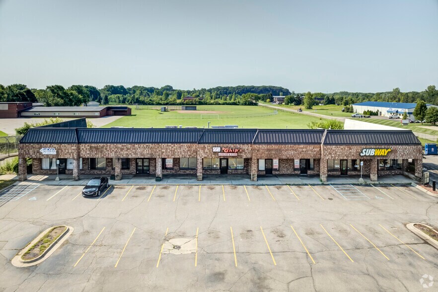 More Photos Of 1344-1358 E Bristol Rd, Burton Freestanding For Lease