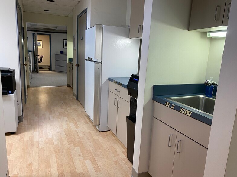 More Photos Of 106 Elden St, Herndon Medical For Sale