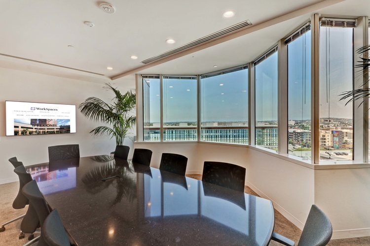 More Photos Of 1 World Trade Ctr, Long Beach Coworking Space