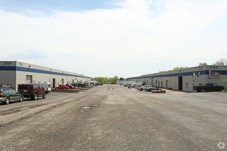 More Photos Of 727 W Ellsworth Rd, Ann Arbor Warehouse For Lease