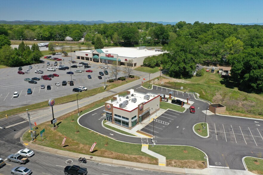 More Photos Of 1101 E Main St, Westminster Restaurant For Lease