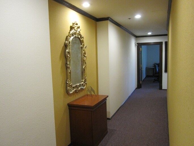 More Photos Of 991 W Hedding St, San Jose Office For Lease