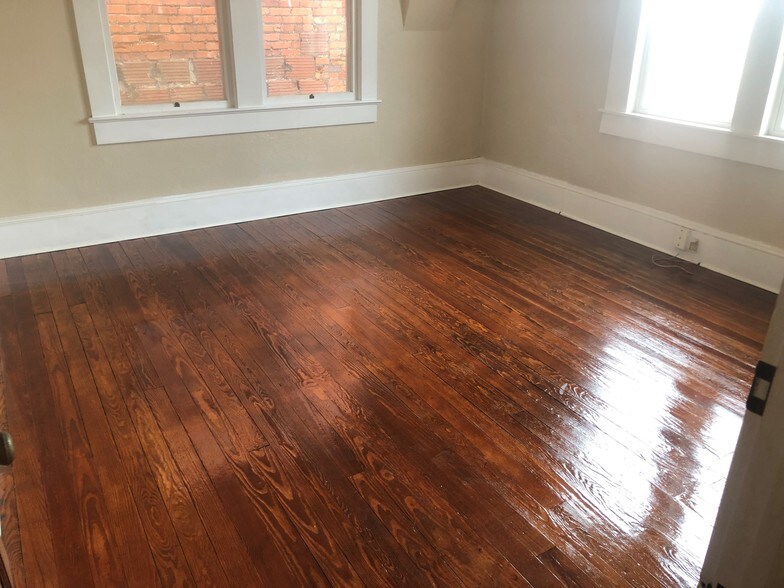 More Photos Of 15-17 E Magnolia Ave, Eustis Office For Lease