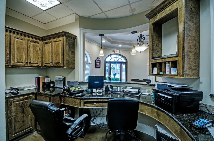 More Photos Of 1237 Highway 35, Forest Medical For Sale