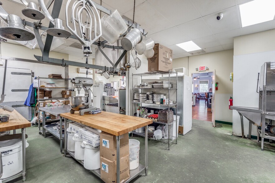 More Photos Of 17297 Stuebner Airline Rd, Spring Restaurant For Sale