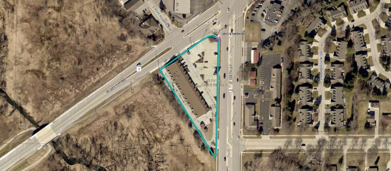 More Photos Of 3813-3833 S 108th St, Greenfield General Retail For Lease