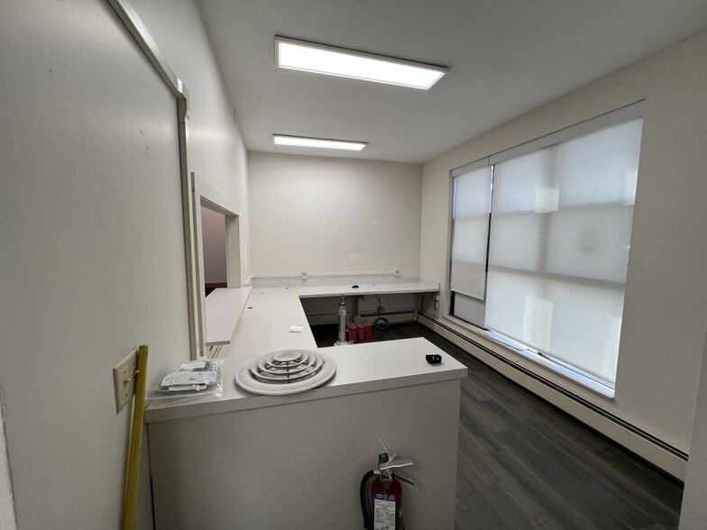 More Photos Of 129 York St, New Haven Apartments For Lease