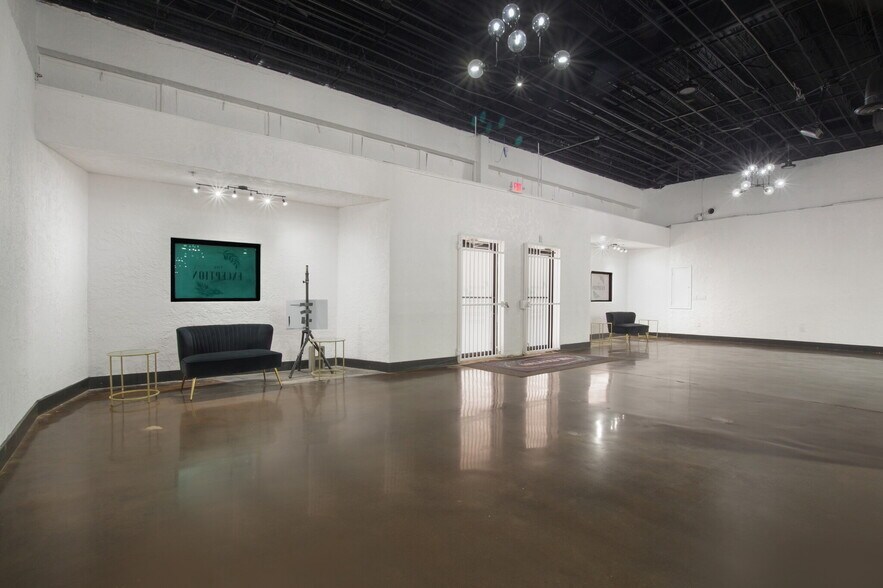 More Photos Of 6704 Harrisburg Blvd, Houston Freestanding For Lease