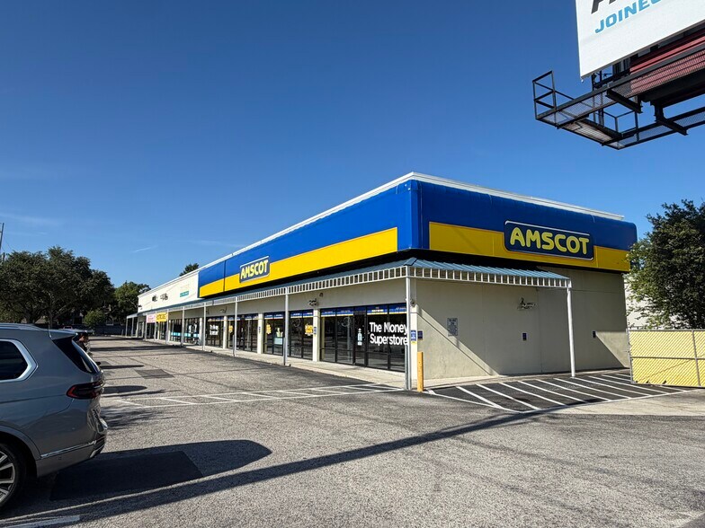 More Photos Of 2910 N Himes Ave, Tampa Unknown For Lease