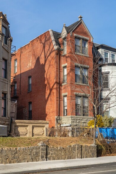 More Photos Of 2514 13th St NW, Washington Apartments For Sale