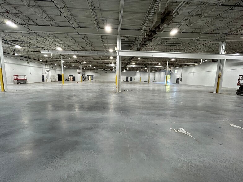 More Photos Of 92 County Line Rd, Colmar Manufacturing For Lease