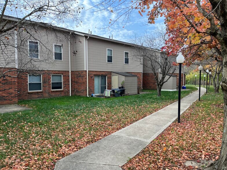 More Photos Of 200 N 11th St, Greenfield Apartments For Sale