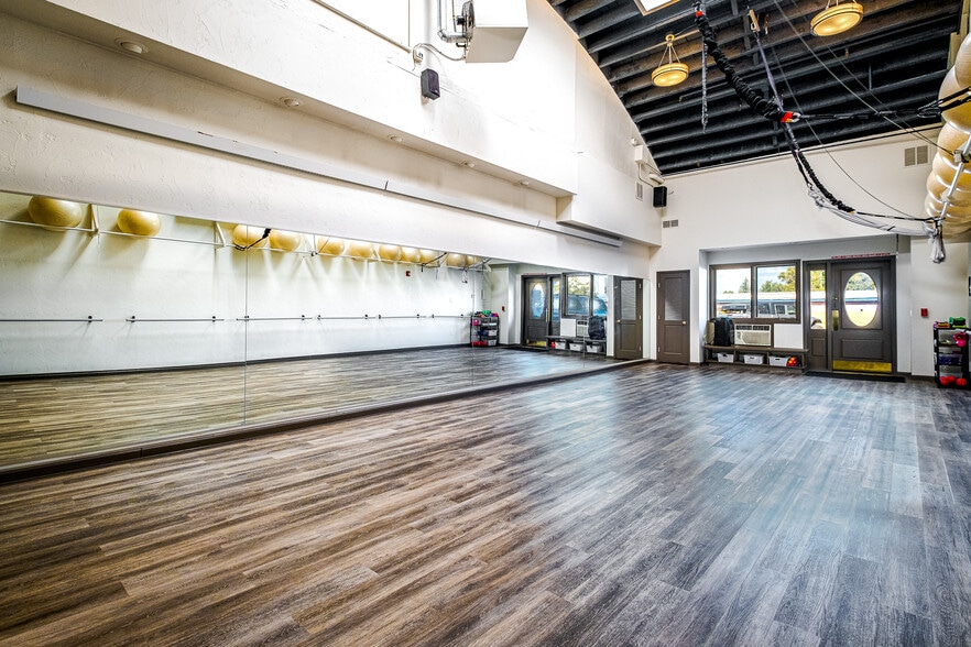 More Photos Of 111 11th St, Steamboat Springs Restaurant For Lease