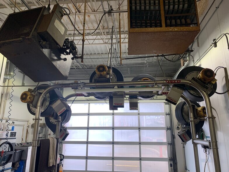 More Photos Of 5600 New Wilke Rd, Rolling Meadows Carwash For Sale