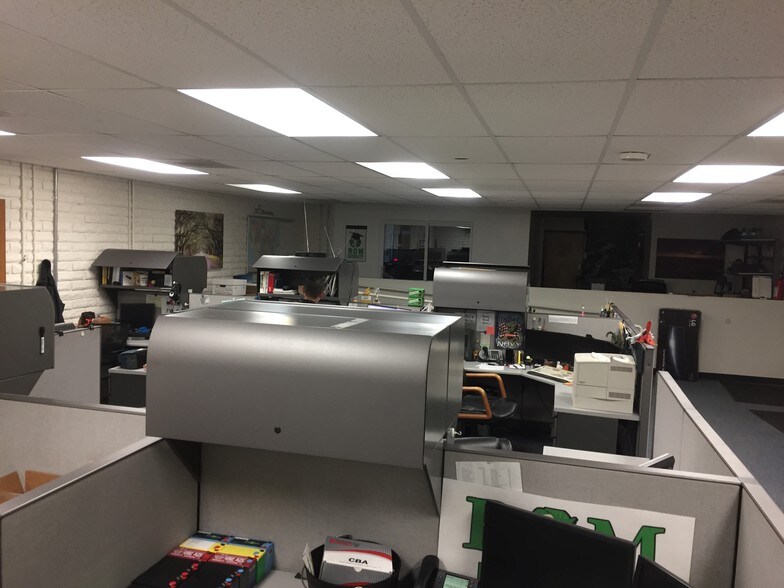 More Photos Of 1051 E Wardlow Rd, Long Beach Office For Lease